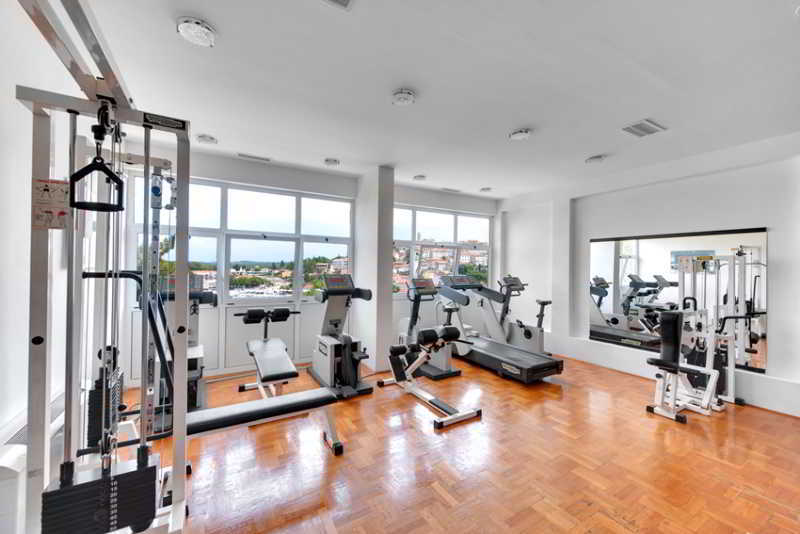 Maistra Select Riva Apartments เวอร์ซาร์ ภายนอก รูปภาพ